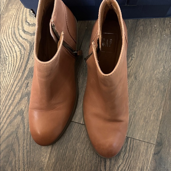 Leather Gap booties in excellent condition - Picture 10 of 12